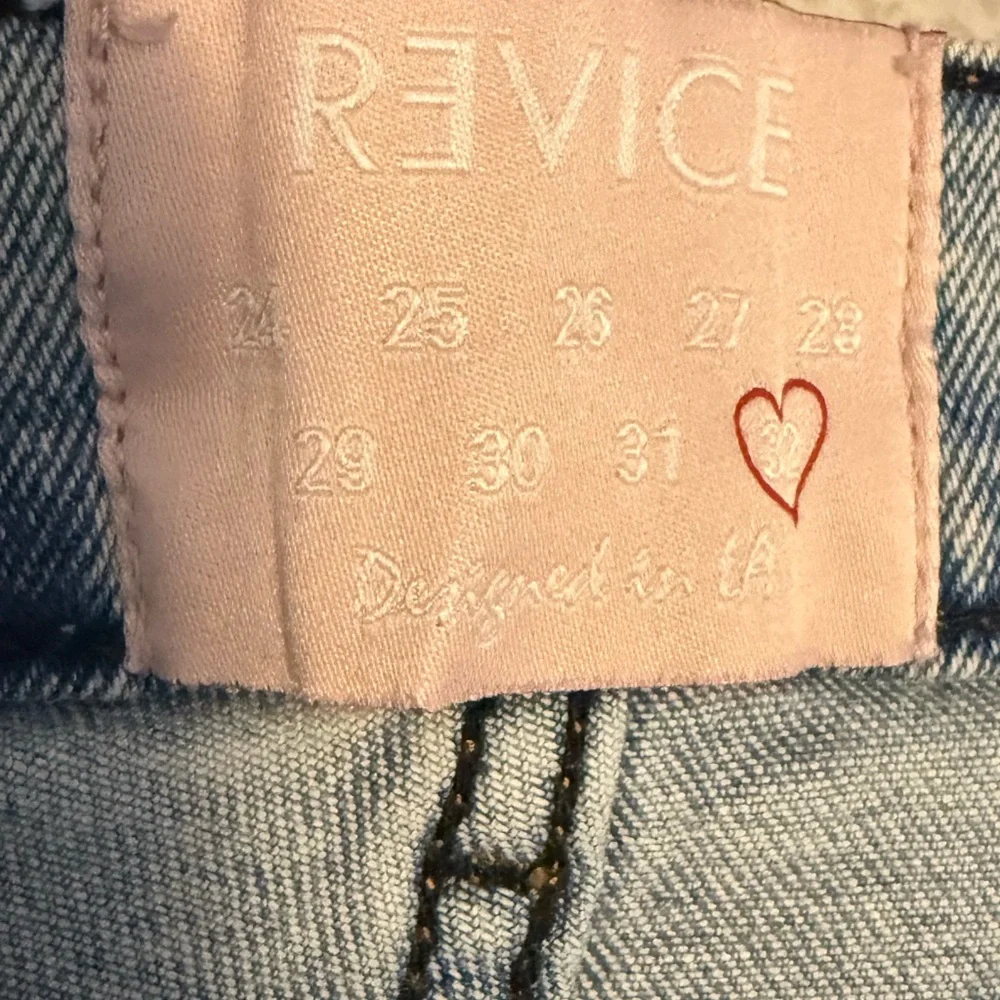 REVICE “FARRAH FLARE” Light Wash Flare Jeans in Pale Blue Waist Band Leg Opening - Picture 5 of 6
